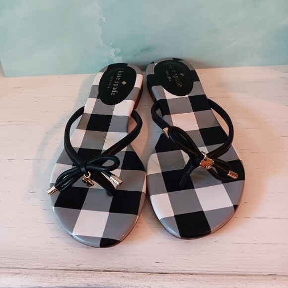 EUC ~ KATE SPADE NY BLACK MYSTIC GINGHAM BLACK/WHITE/GRAY BOW THONG SANDAL SZ 8 - Picture 2 of 5